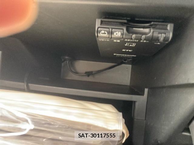 Nissan NOTE 2017-04 8871725-16