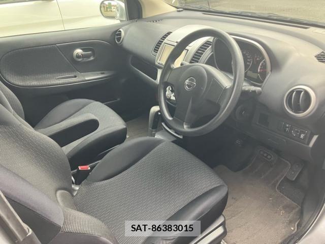 Nissan NOTE 2009-08 8871735-12