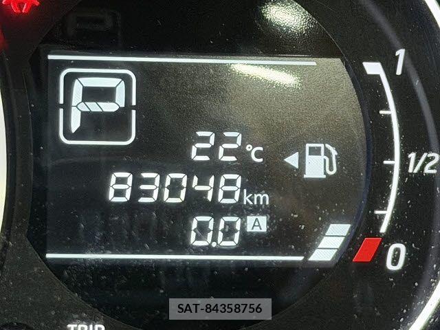 Nissan NOTE 2014-10 8871732-21