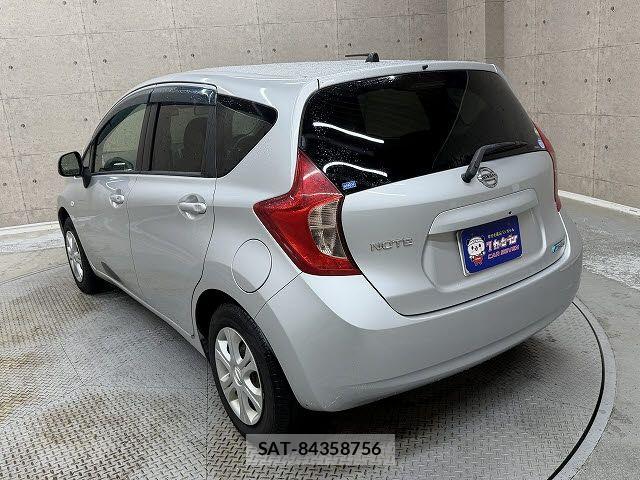 Nissan NOTE 2014-10 8871732-2
