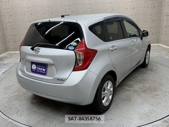 Nissan NOTE 2014-10 8871732-3