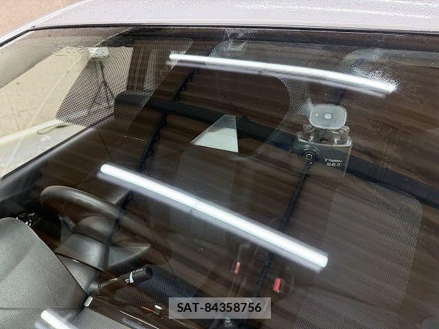 Nissan NOTE 2014-10 8871732-6