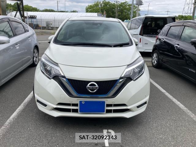 Nissan NOTE 2017-01 8871730-1