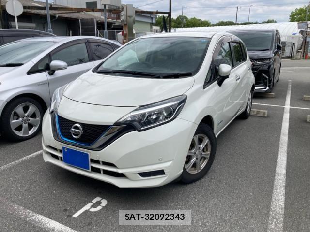 Nissan NOTE 2017-01 8871730-2