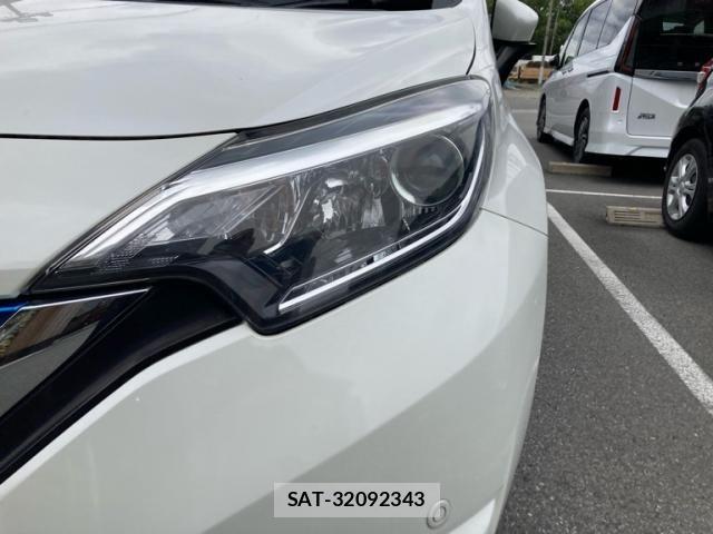 Nissan NOTE 2017-01 8871730-5