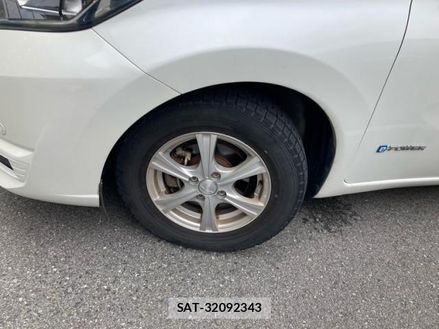 Nissan NOTE 2017-01 8871730-7