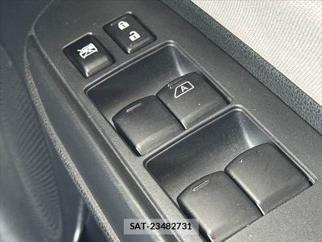 Nissan NOTE 2019-04 8871723-26