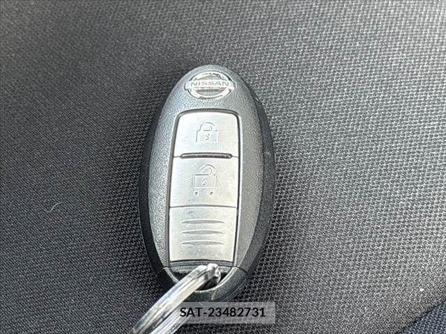 Nissan NOTE 2019-04 8871723-27