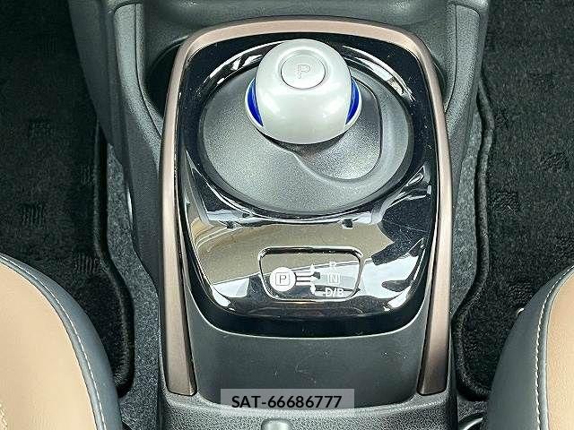 Nissan NOTE 2019-01 8871711-18