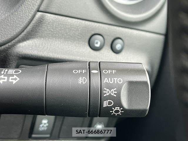 Nissan NOTE 2019-01 8871711-23