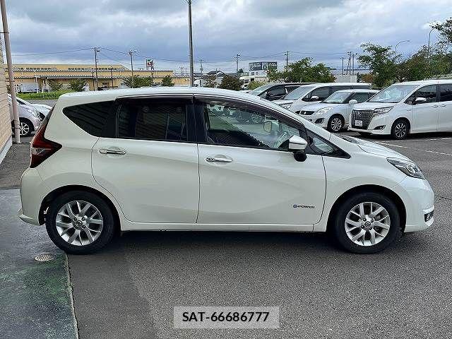 Nissan NOTE 2019-01 8871711-3