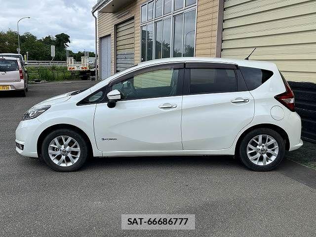 Nissan NOTE 2019-01 8871711-4