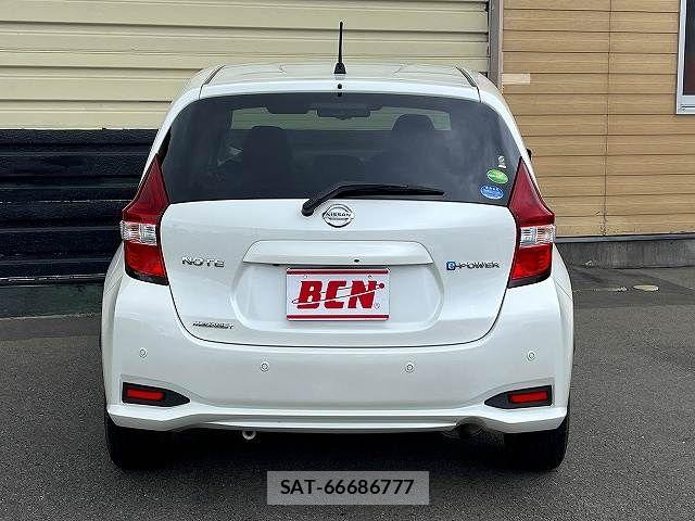 Nissan NOTE 2019-01 8871711-6