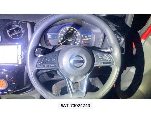 Nissan NOTE 2018-08 8871727-17