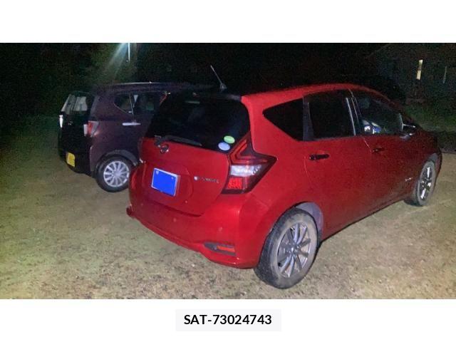 Nissan NOTE 2018-08 8871727-3