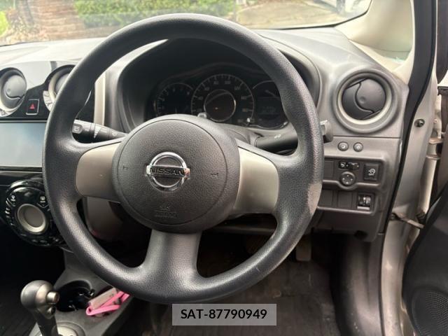 Nissan NOTE 2013-03 8871734-15