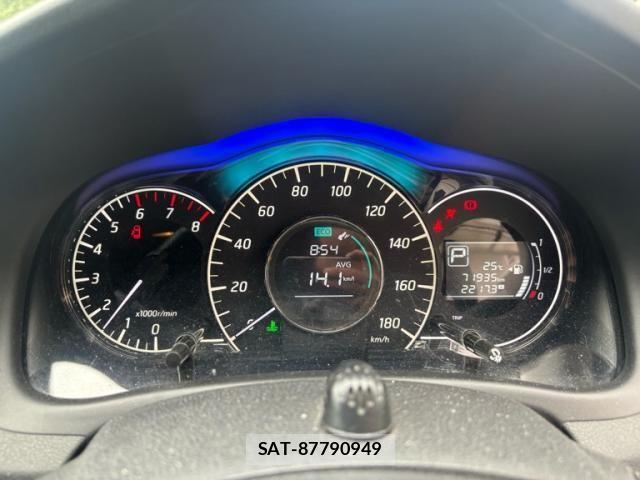 Nissan NOTE 2013-03 8871734-17