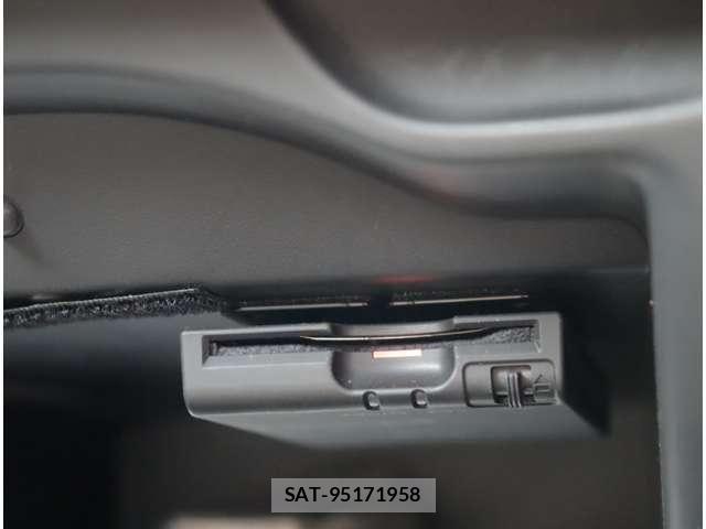 Nissan NOTE 2016-01 8881312-21