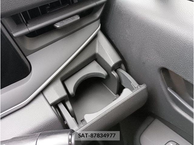 Nissan NOTE 2021-08 8881296-25