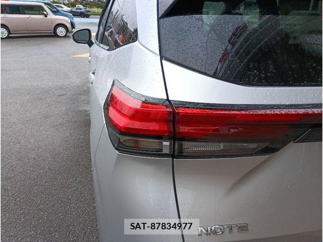 Nissan NOTE 2021-08 8881296-5