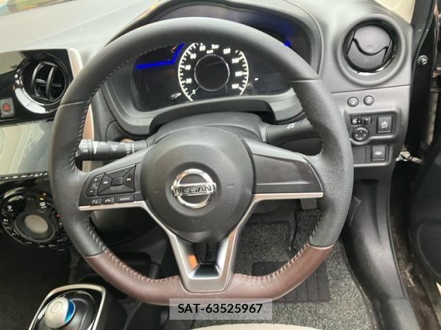 Nissan NOTE 2018-03 8881308-11