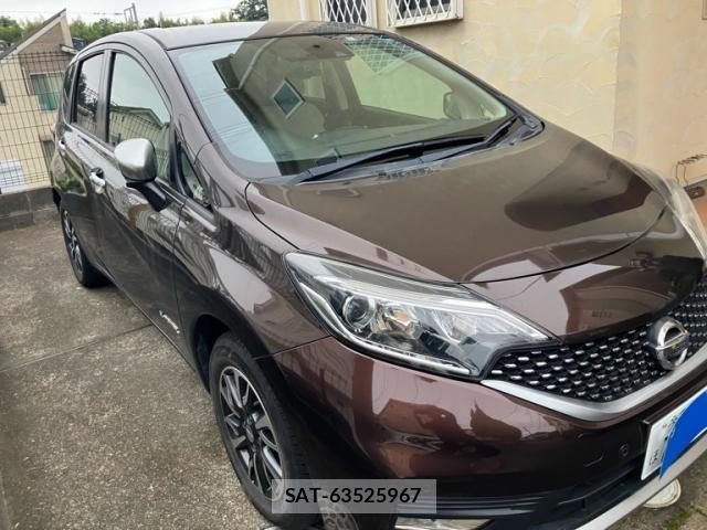 Nissan NOTE 2018-03 8881308-1