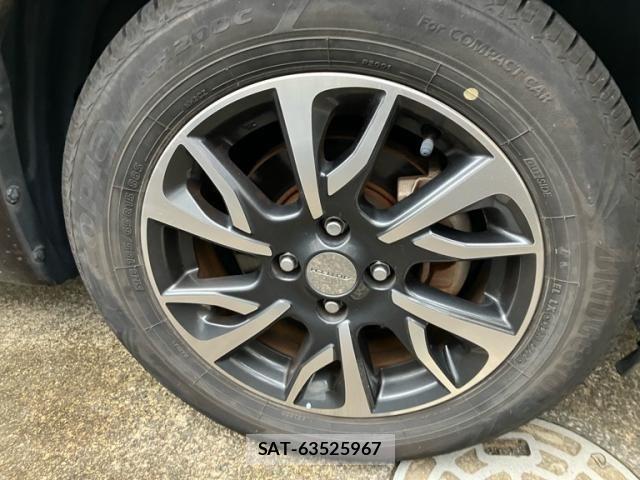 Nissan NOTE 2018-03 8881308-23