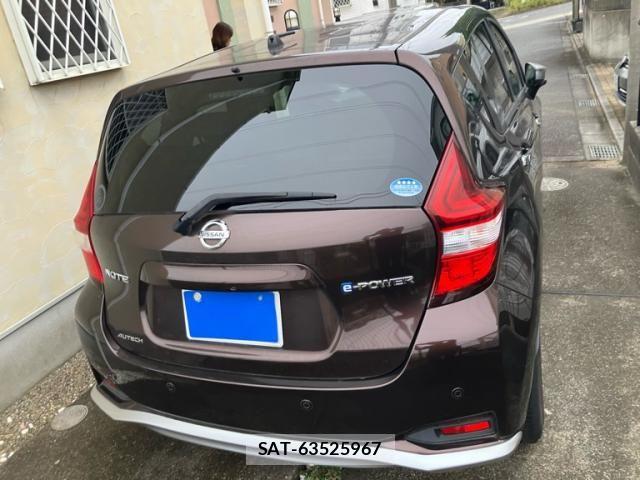 Nissan NOTE 2018-03 8881308-3