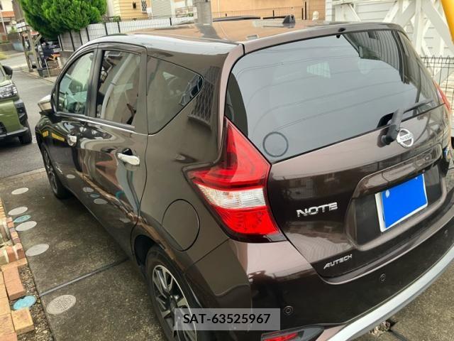 Nissan NOTE 2018-03 8881308-5
