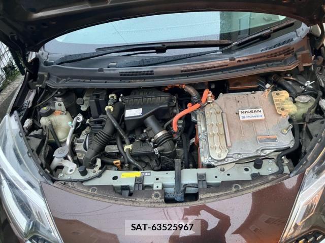 Nissan NOTE 2018-03 8881308-6