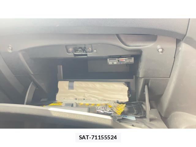 Nissan NOTE 2017-09 8881322-21