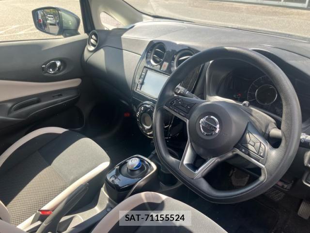 Nissan NOTE 2017-09 8881322-7