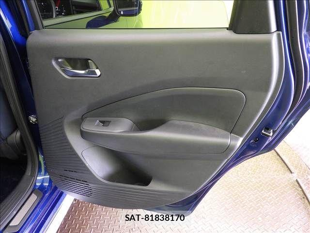 Nissan NOTE 2021-08 8881284-21