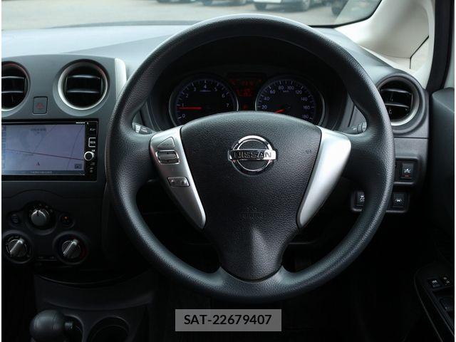 Nissan NOTE 2016-09 8881311-7