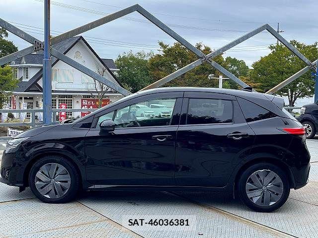Nissan NOTE 2023-07 8881280-7