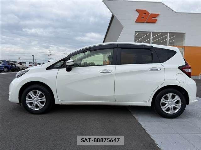Nissan NOTE 2018-08 8881309-10