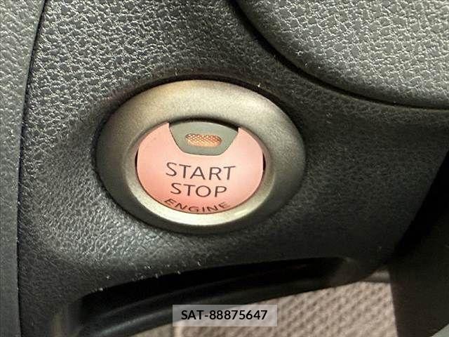 Nissan NOTE 2018-08 8881309-22