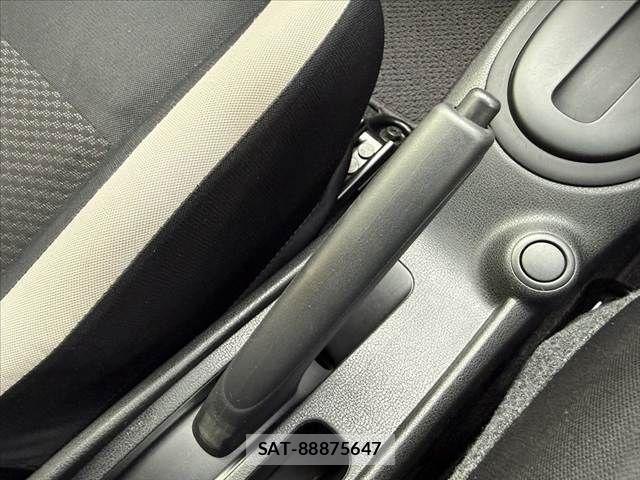 Nissan NOTE 2018-08 8881309-27