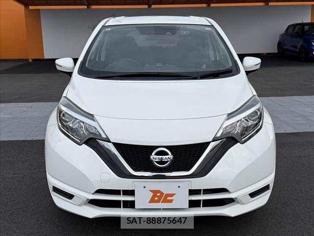 Nissan NOTE 2018-08 8881309-8