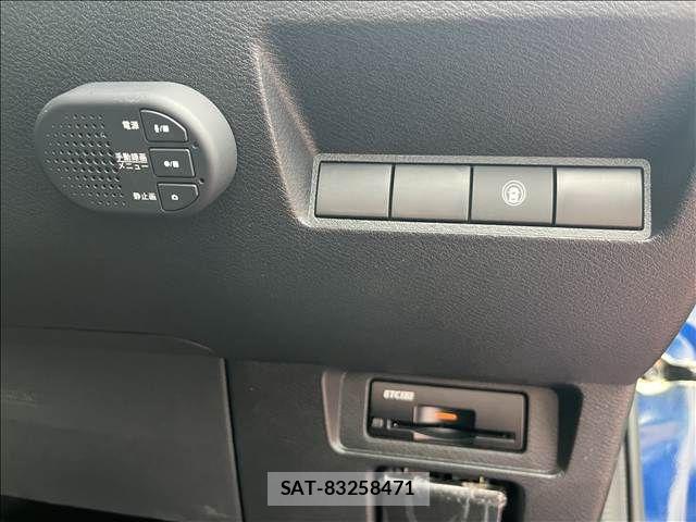 Nissan NOTE 2021-10 8881285-22