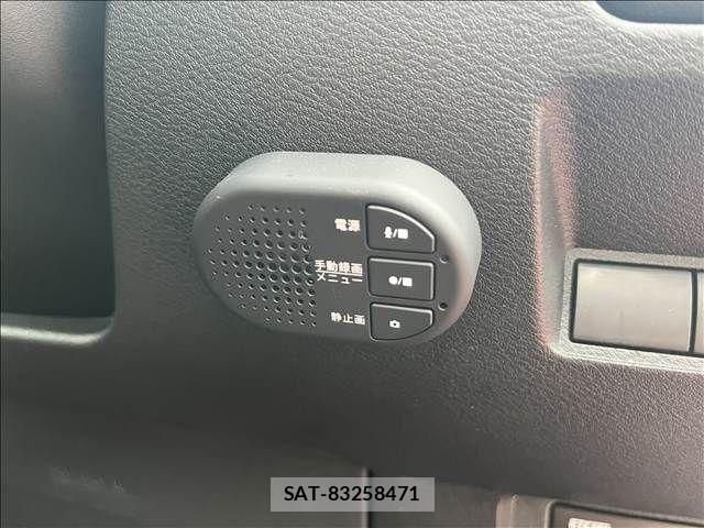 Nissan NOTE 2021-10 8881285-23
