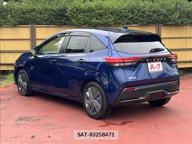 Nissan NOTE 2021-10 8881285-6