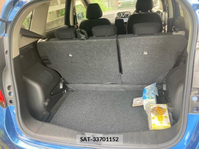 Nissan NOTE 2019-10 8881315-9