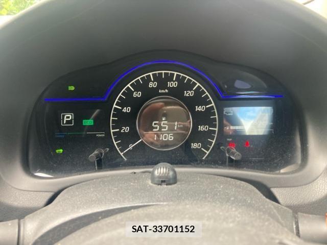 Nissan NOTE 2019-10 8881315-16