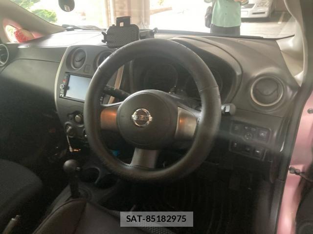 Nissan NOTE 2014-01 8881341-12