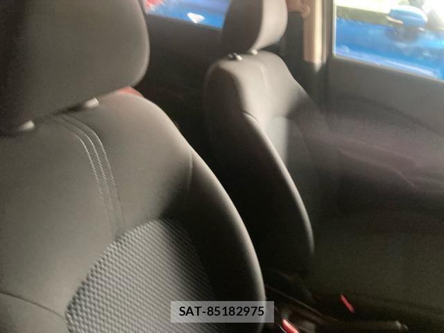 Nissan NOTE 2014-01 8881341-13