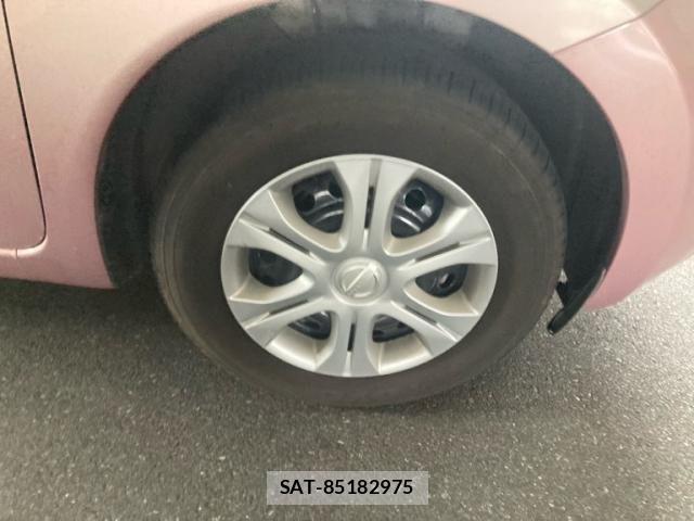 Nissan NOTE 2014-01 8881341-3