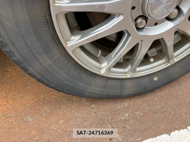 Nissan NOTE 2017-04 8881320-11