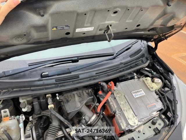 Nissan NOTE 2017-04 8881320-12