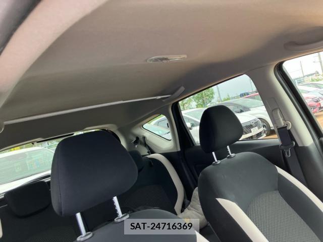 Nissan NOTE 2017-04 8881320-18